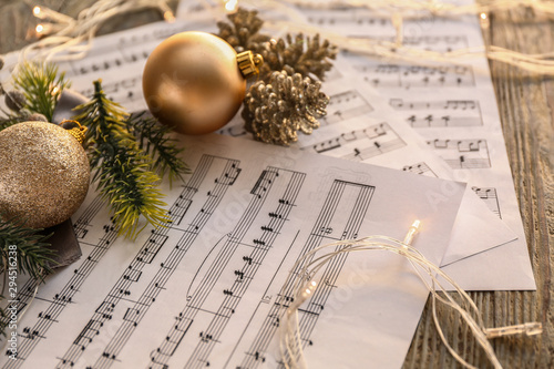 Cuadros en Lienzo Christmas composition with music notes on table