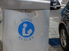 Library Road Sign Free Stock Photo - Public Domain Pictures
