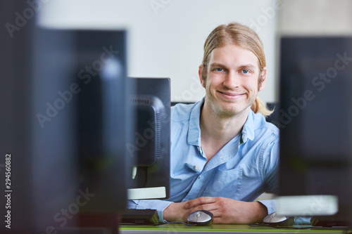 Cuadros en Lienzo Student als Programmierer am Computer