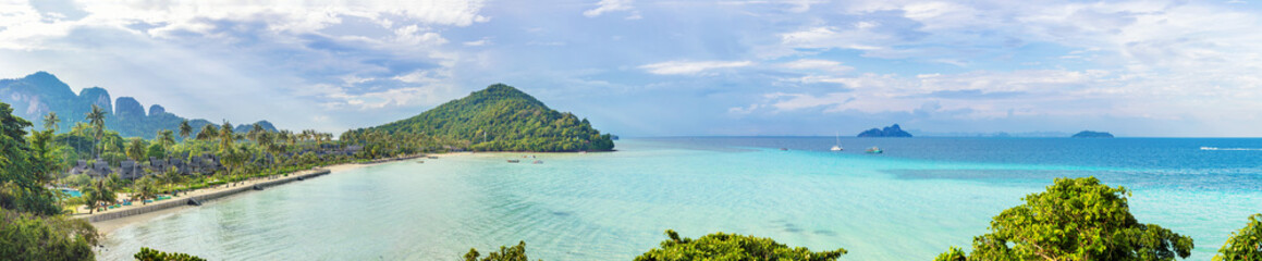 Canvas Print - Phi Phi island beach panorama from viewpoint on mountain