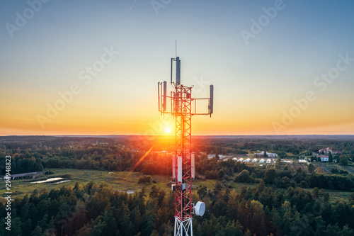Fotomural Mobile communication tower during sunset from above.