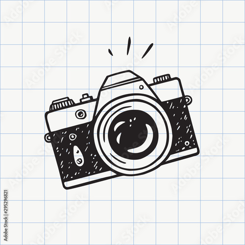 Fotografía Photo camera doodle icon. Hand drawn sketch in vector