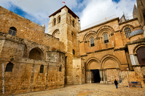 Cuadros en Lienzo Vew on main entrance in at the Church of the Holy Sepulchre in Old City of Jerus