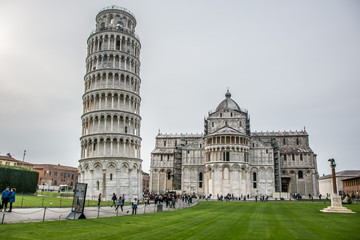 Canvas Print - Beautiful view of Piazza Miracoli, Cathedral, baptistery and leaning tower in Pisa, Tuscany, Italy