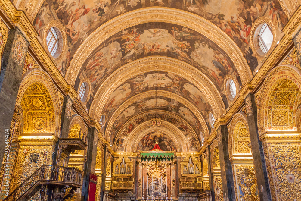 Obraz na płótnie VALLETTA, MALTA - NOVEMBER 7, 2017: Interior of St John's Co-Cathedral in Valletta, Malta w salonie