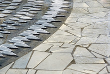 River Pebbles Is Embedded In The Concrete Floor To Decorate The Floor With A Variety Of Unique Textures Can Be Made To A Variety Of Patterns According To The Use Of Roads, Corridors Or Courtyards.