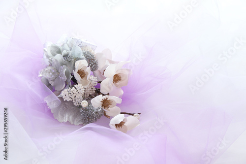 白いモクレンと銀色の紫陽花の花束 造花 Stock Photo Adobe Stock