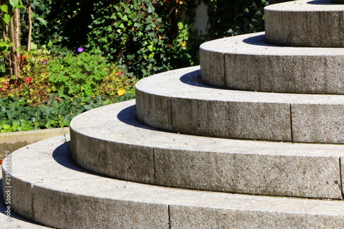 Treppenstufen In Einen Garten Steintreppe Buy This Stock Photo