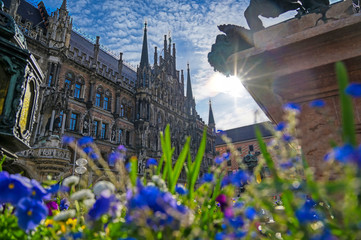 Wall Mural - The New Town Hall located in the Marienplatz in Munich, Germany