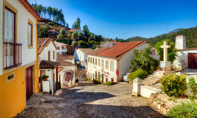 Canvas Print - Rue pavée à Dornes, Portugal