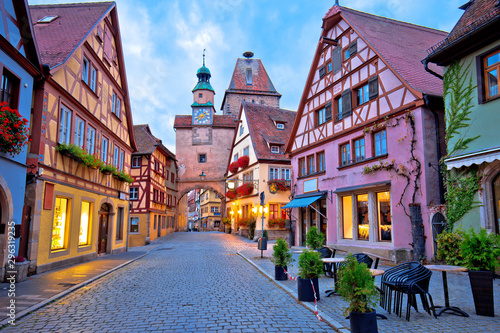 Cuadros en Lienzo Cobbled street of historic town of Rothenburg ob der Tauber dawn view