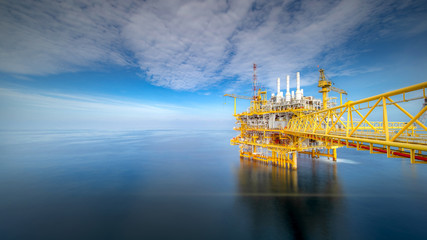 Wall Mural - Large offshore drilling oil rig plant in the gulf