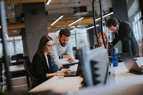 Fotomural Business people in the modern office
