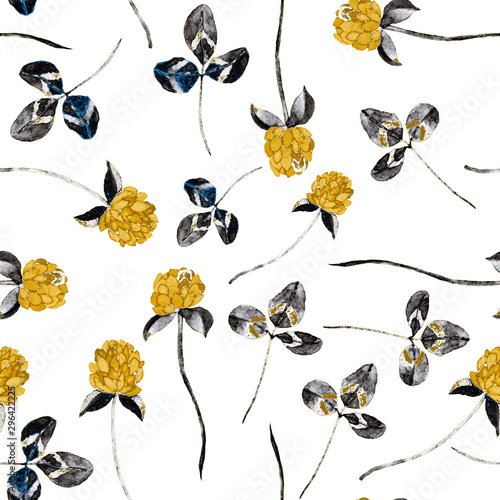 Watercolor seamless pattern with hand drawn meadow flowers. Vintage floral pa...