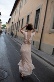 Fototapeta Na drzwi - Wunderbare Frau in Italien Pisa