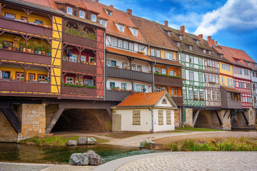 Wall Mural - Krämerbrücke in Erfurt an einem warmen Tag im Frühling