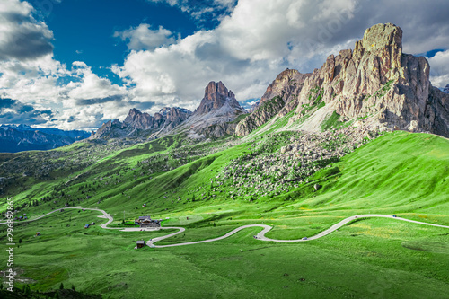 Passo Giau and Averau peak ...