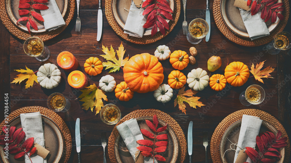 Thanksgiving celebration traditional dinner table setting - obrazy, fototapety, plakaty 