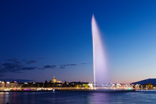 ジュネーブ噴水の夜景