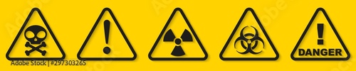 Fotomural Set of danger signs isolated on yellow background