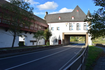 Wall Mural - Kobern-Gondorf an der Untermosel