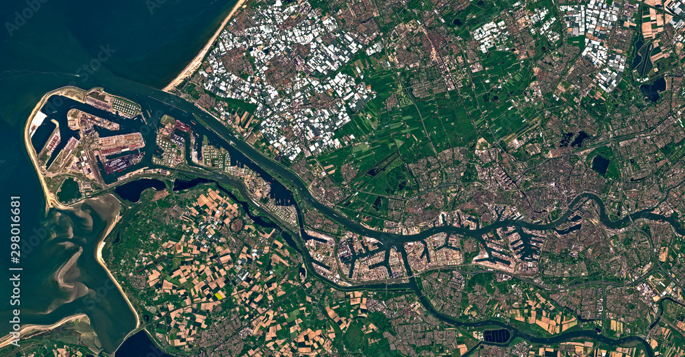 Satellite image of the port of Rotterdam, Netherlands. Contains modified Copernicus Sentinel data 2018. - obrazy, fototapety, plakaty 