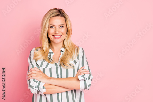Photo of cheerful positive cute nice charming pretty girlfriend smiling toothily Tableau sur Toile