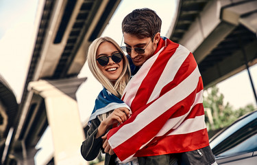 Wall Mural - Couple near car