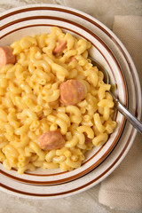 Poster - Oveerhead view of a bowl of macaroni and cheese