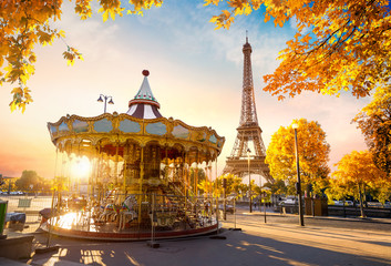 Fototapete - Carousel in autumn