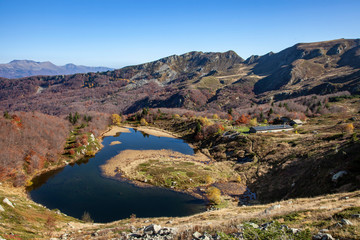 Lago Nero in autunno, vicino ad Abetone, Appennino tosco emiliano