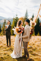 Meeting a loving couple during the ceremony