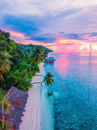 Fotomural Magical sunset in Raja Ampat Paradise in Indonesia.