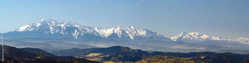 Tatra Mountains Panorama in April from Pieniny. - obrazy, fototapety, plakaty 