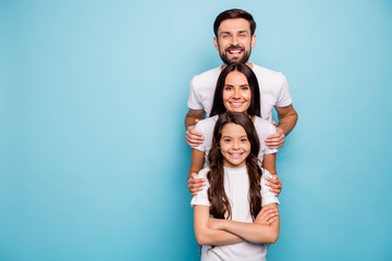 Poster - Portrait of positive cheerful stack of mom mommy dad daddy schoolkid with wavy hairstyle feel comfort cozy dream enjoy fun wear white t-shirt isolated over blue color background