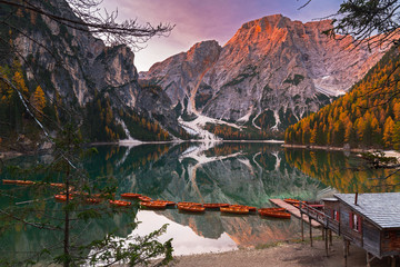  Lago di Braies lake and Seekofel peak at sunrise, Dolomites. Italy