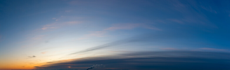 Wall Mural - fantastic clouds against blue sky, panorama