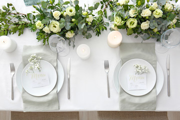 Beautiful table setting with floral decor