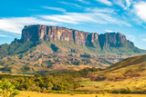Fototapeta Sawanna - Kukenan Table Mount Called in Pemon Indians Language Kukenan Tepui, La Gran Sabana, Canaima National Park, Venezuela
