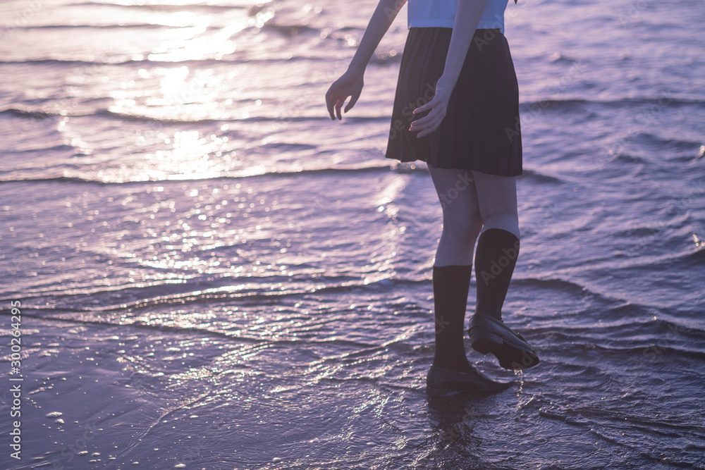 女子高生 海 後ろ姿 足元 輝き Stock Gamesageddon 女子高生 海 後ろ姿 足元 輝き Stock Gamesageddon