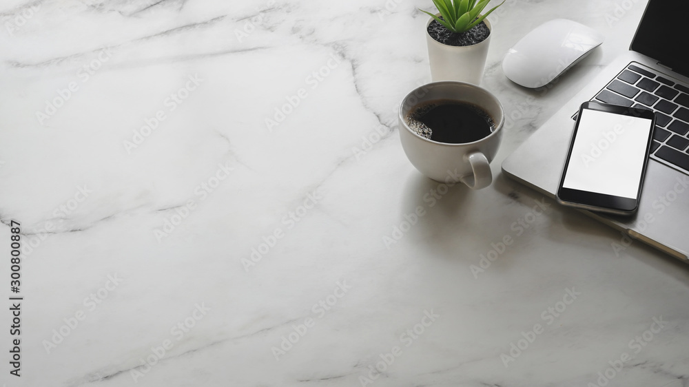 Mockup smartphone on Office desk with marble table. - obrazy, fototapety, plakaty 