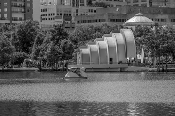 Wall Mural - Panoramic view of Amphitheater on Lake Eola Park at downtown area