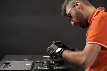 PC repair with qualified technician