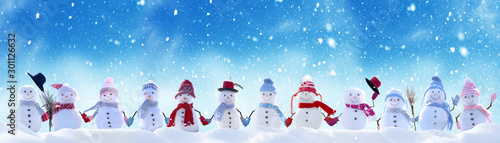 Fotografía Merry Christmas and happy New Year greeting card with copy-space