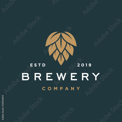 Fotografía brewery logo vector hipster retro vintage label illustration
