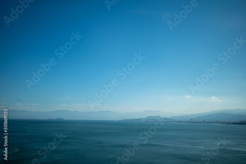 瀬戸内海の島々 風景 Adobe Stock でこのストック画像を購入して 類似の画像をさらに検索 Adobe Stock