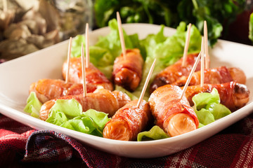 Sticker - Pigs in blankets on a plate