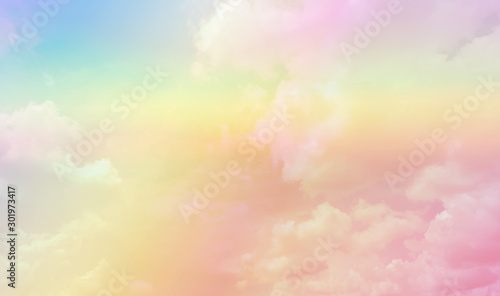 Dekoracja na wymiar  miekkie-chmury-niebo-subtelne-tlo-pastelowy-kolor-gradientu-dla-nieba-chmura-natura-abstrakcyjne-tlo-nature