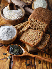 Wall Mural - Whole grain diet bread with amaranth