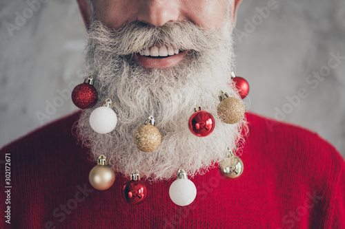 Fotomural Closeup cropped photo concept of old positive santa claus man colorful toy balls